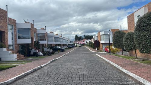 CHILLOS, Casa en venta, Jardines de San Luis, 3 dormitorios, 2 estacionamientos