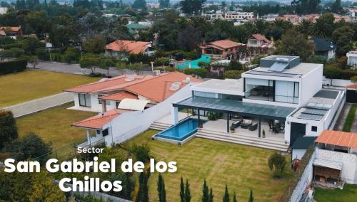 LOS CHILLOS, estrene propiedad de lujo con piscina, 1000m2 terreno y 386m2 construcción